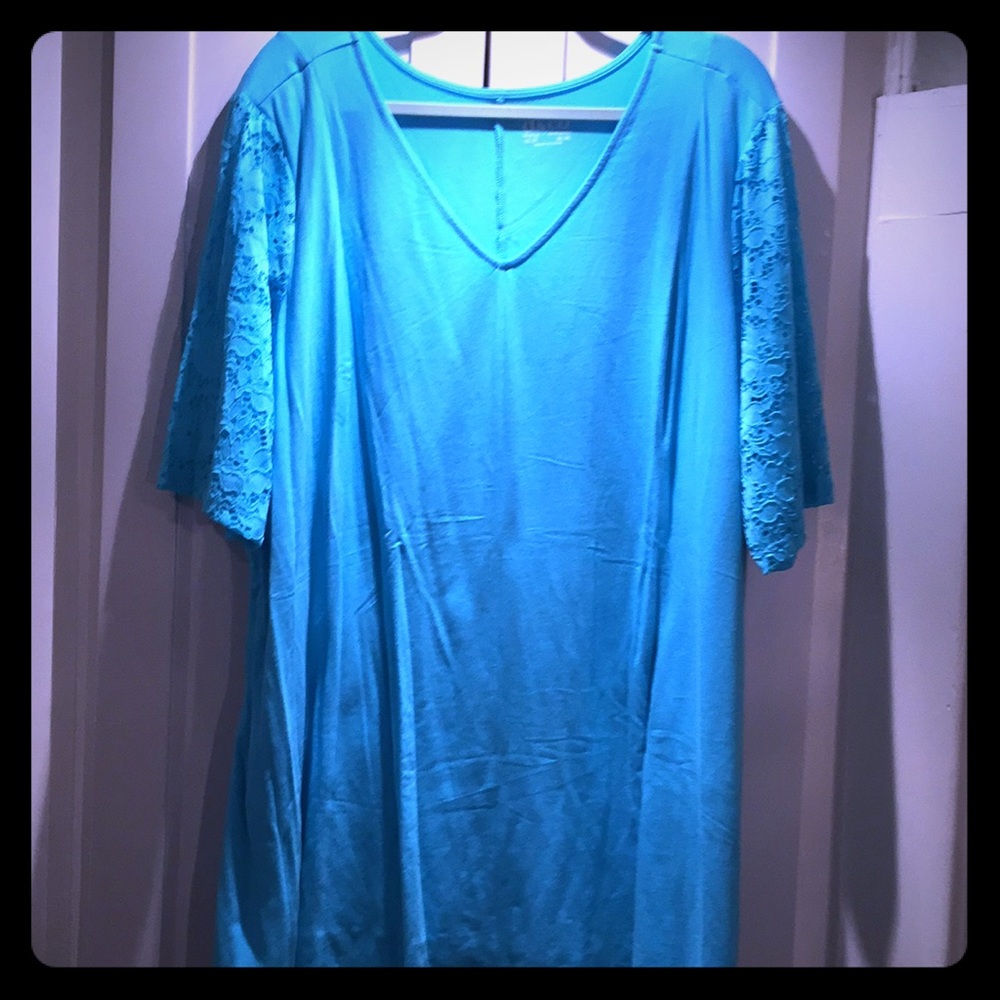 Lace sleeve tunic